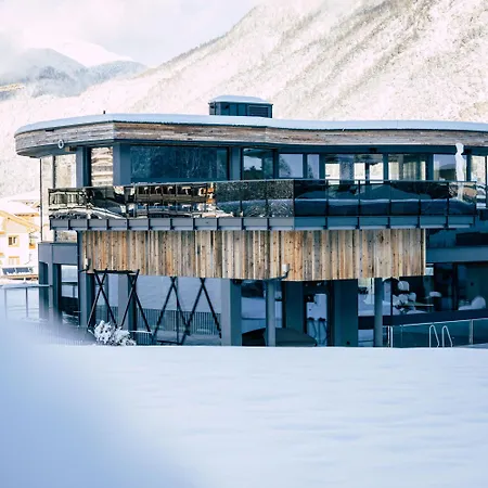 Ξενοδοχείο με διαμερίσματα Wagner's 4*